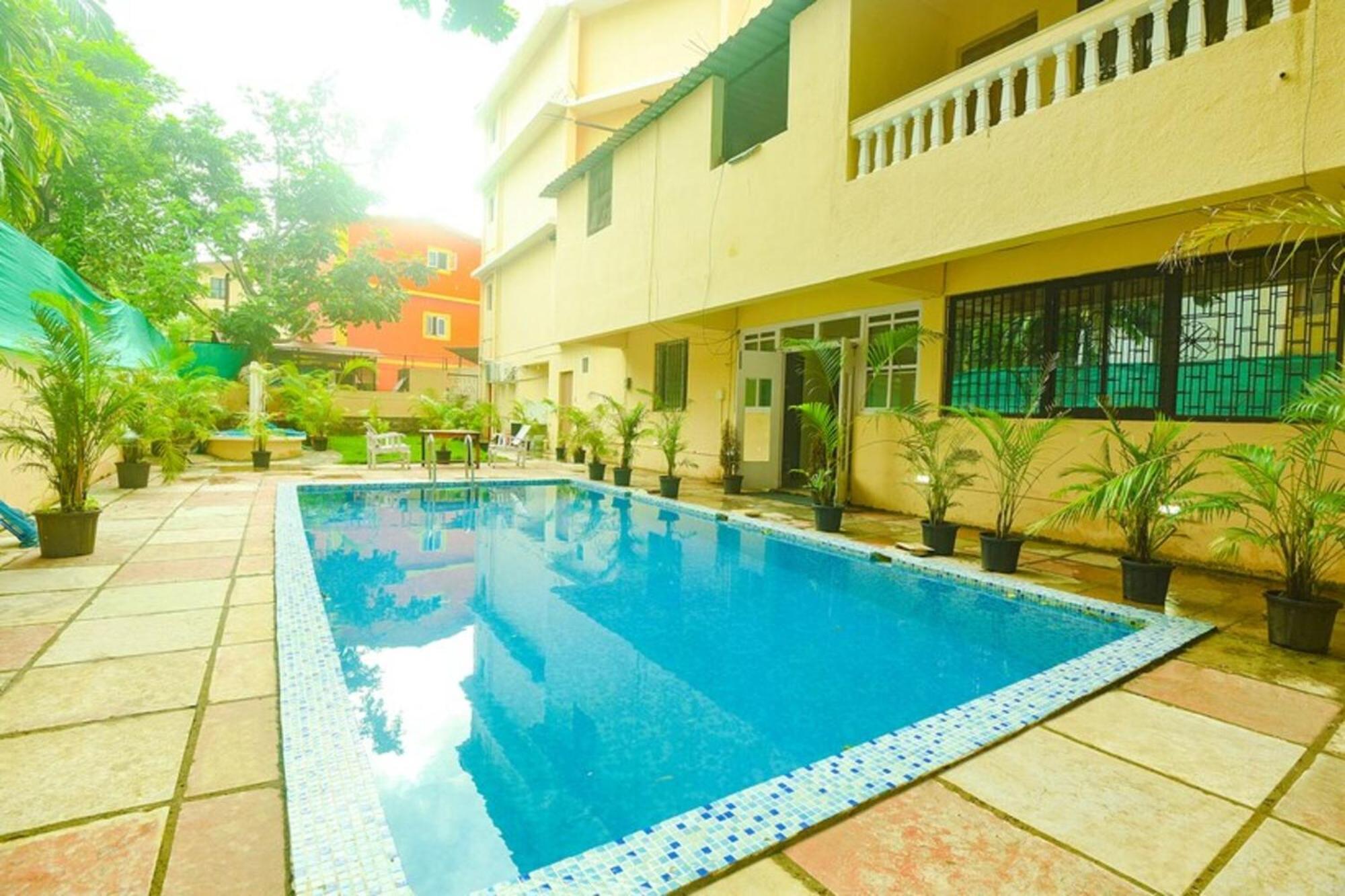 Fabexpress De Classio With Pool - Nr Candolim Beach Ξενοδοχείο Εξωτερικό φωτογραφία